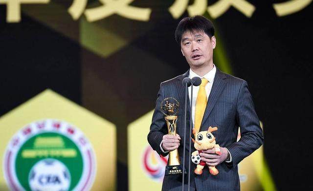 开云体育app官网-京媒：李霄鹏非过渡主帅 国足新教练组或中西合璧