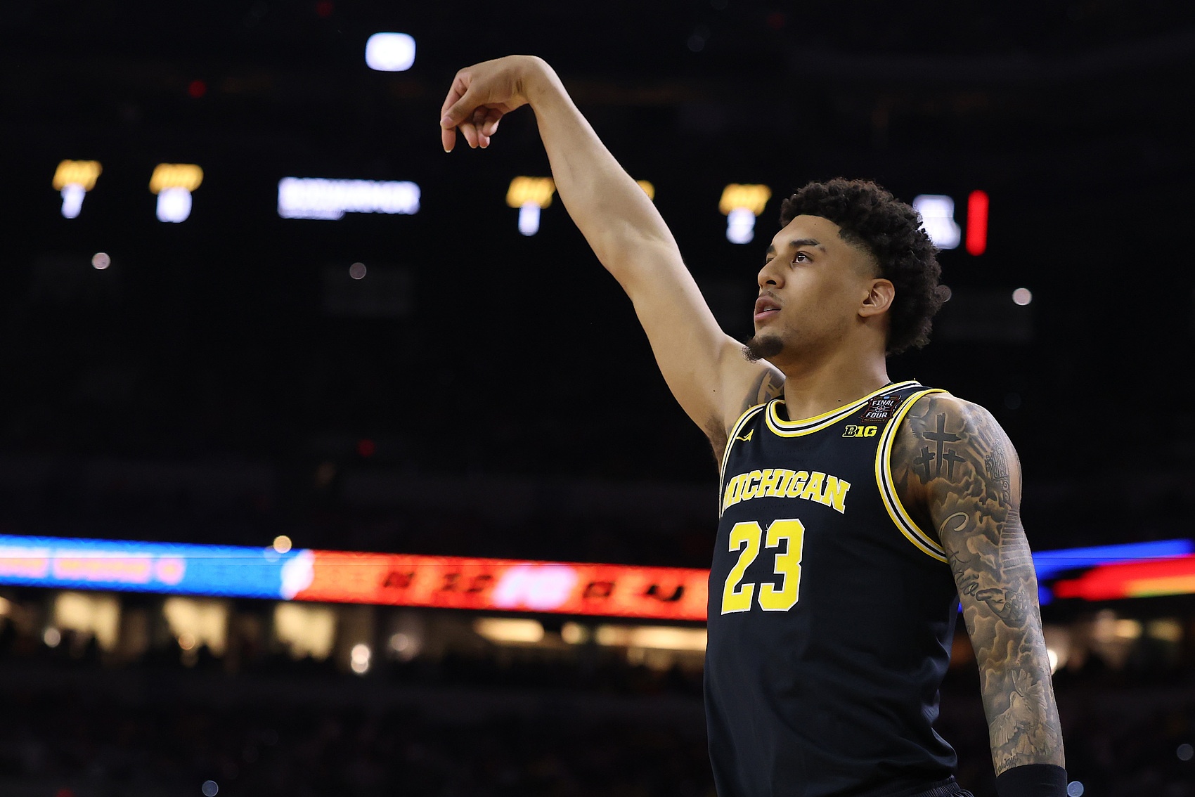 开云体育app官网-带伤作战助队夺冠！热门秀伦德博格13中4&amp;罚球5中5 拿到13分